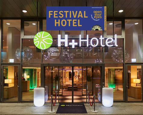 Open Your Eyes Festivalpackage Im H Hotel Z Rich Fotofestival