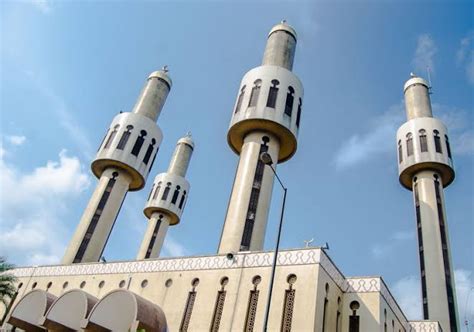 The Nigerian Mosque Lagos Central Mosque The Muslim Voice Nigeria