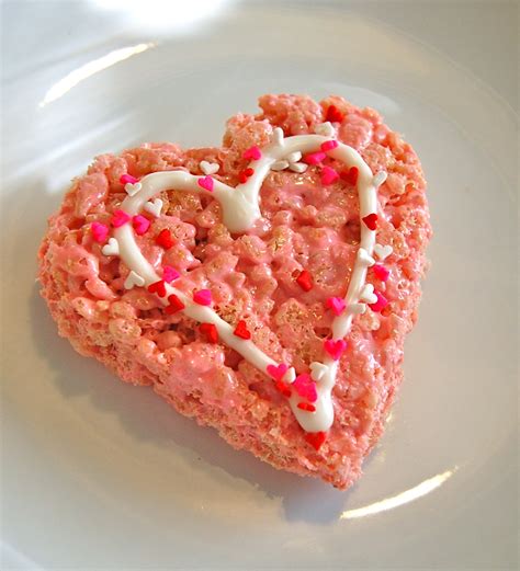 Chef Mommy Heart Shaped Rice Krispie Treats