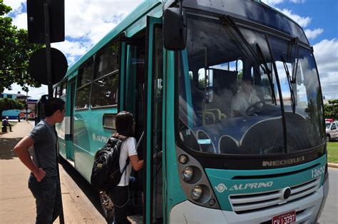 Projeto Que Garante Transporte Gratuito Para Estudantes Aprovado Pela