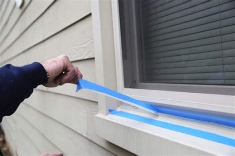 How To Caulk Windows | Angie's List