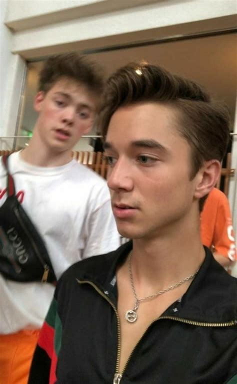 Pin By Takiahreaves On Wdw Celebrity Memes Zach Herron Favorite