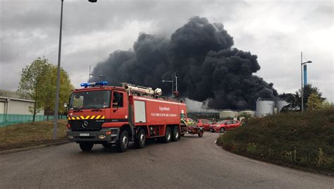 Incendie à Lusine Lubrizol à Rouen Le Feu Est éteint France Bleu