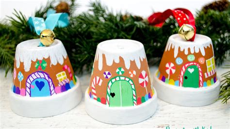 These gingerbread house ornaments are a fun DIY project for kids and ...