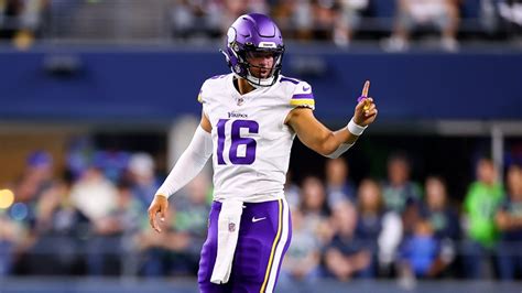 Nick Mullens Jaren Hall In Vikings At Seahawks Game