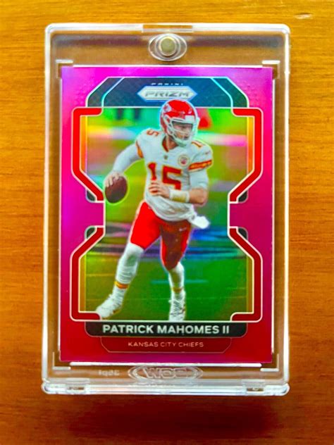 Patrick Mahomes RARE PINK REFRACTOR INVESTMENT CARD PRIZM SUPER BOWL