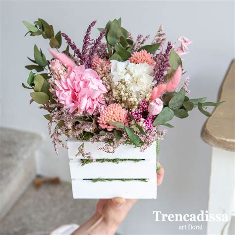 Caja De Madera Con Flor Seca Con Hortensia Rosa Trencadissa Art Floral