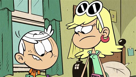 Image S1e25b Leni Stops Lincolnpng The Loud House Encyclopedia Fandom Powered By Wikia