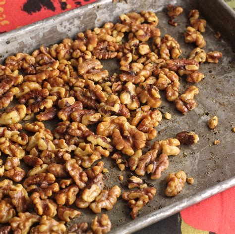 Spiced Walnuts | Recipe | Spiced walnuts, Spice recipes, Walnuts