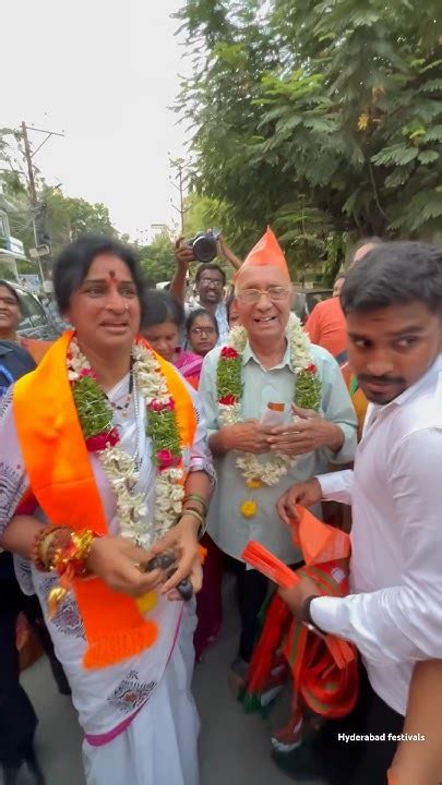 Amazing Response For Bjp Mp Candidate Madhavi Latha Door To Door