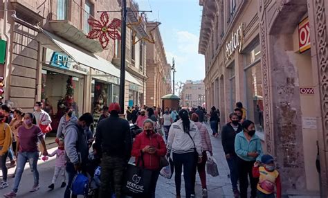 Potosinos abarrotan Centro Histórico y comercios por compras navideñas