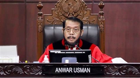 Ketua MK Anwar Usman Minta Maaf Sidang Putusan Ciptaker Ngaret Satu Jam ...