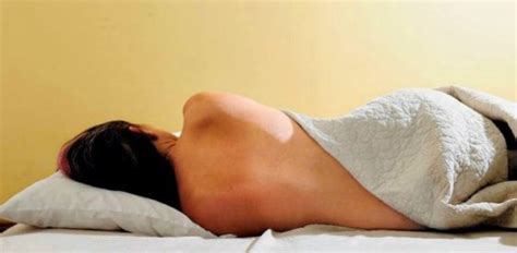 Does Sleeping Naked Have Health Benefits DESIblitz