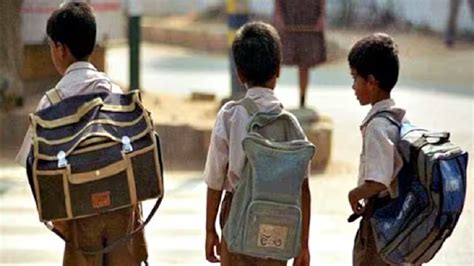 Minimum Age For School Admission नव्या शैक्षणिक वर्षात मुलांना शाळेत