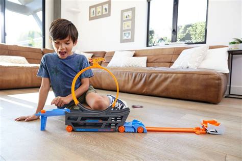 Hot Wheels Stunt Go Track