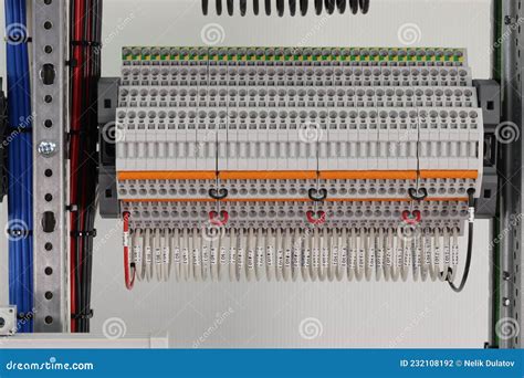 Multi Level Pass Through Terminals With Installation On A Din Rail In