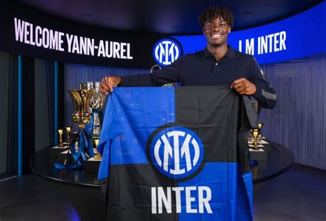 Yann Bisseck Celebrates Inter Reaching Champions League Knockouts