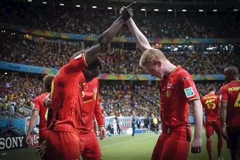 De Handshake Komt Er Dit Keer Niet Brothers In Arms Kevin De Bruyne En