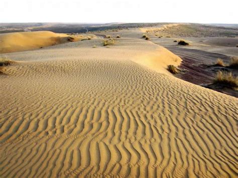 What Is Interesting In The Turan Lowland Its Deserts Rivers And Lakes