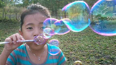 Mainan Anak Bubble Ballon Soap Slow Motion Video 960 Fps Balon