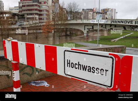 Niedersachsen Hannover Hochwasser Nach Dauerregen Pegel Der Leine