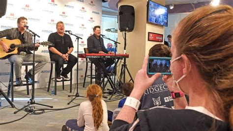 Rascal Flatts Brings Smiles Music To Vanderbilt Childrens Hospital