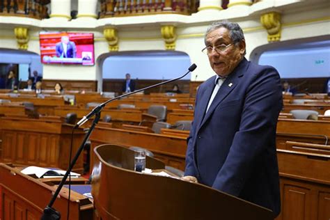 Izquierda y AP salvan de la censura a ministro de Energía Oscar Vera