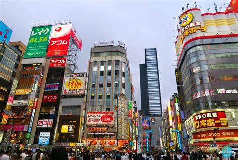 17 Iconic Streets in Tokyo You Must See to Believe