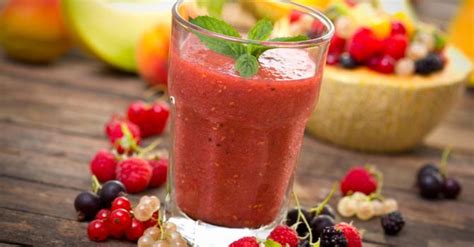 Recette de Smoothie détox aux fruits rouges light