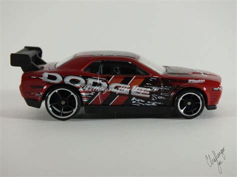 Hot Wheels Dodge Challenger Drift Car Red