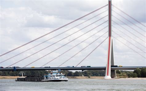 Düsseldorf Neuss Fleher Brücke Neubau nach Sanierung vom Land geplant