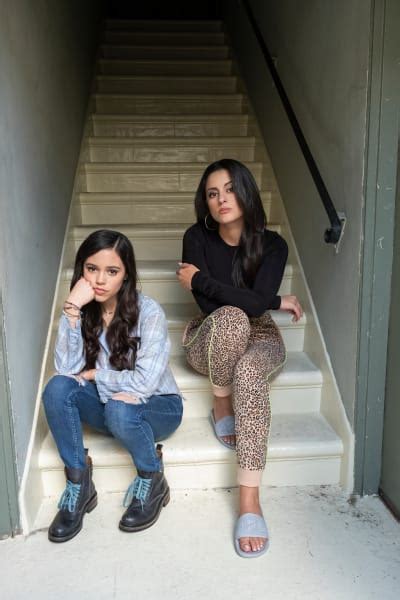 Jenna Ortega Reveals Why She Couldnt Return For You Season 4 Tv Fanatic