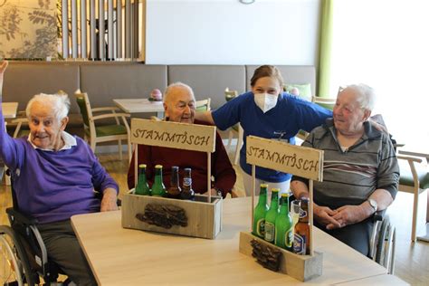 Frisch Gebackenes Altes Holz Im Senecura Sozialzentrum Wolfsberg