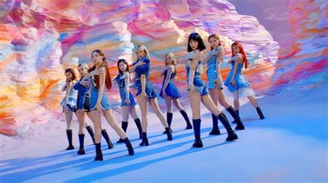 Twice Berkolaborasi Dengan Dua Lipa Di Album Baru Mereka