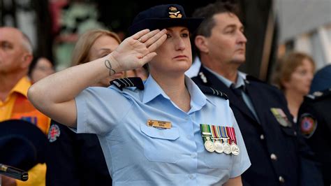 Townsville Anzac Day Emotions Flow As Dawn Service Draws Thousands At