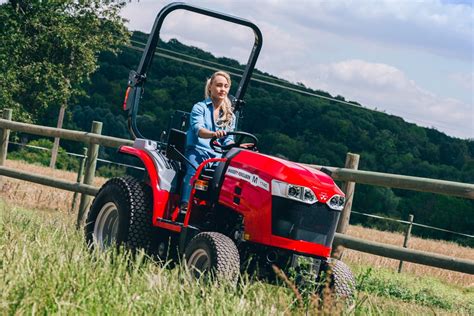 MF führt neue Baureihe MF 1700 M ein - landwirt-media.com