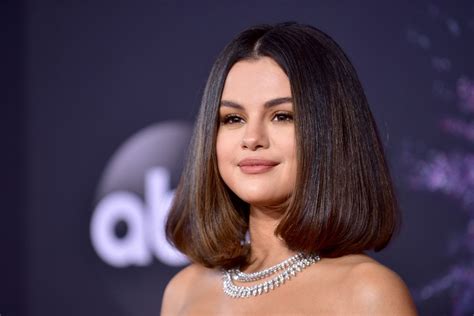 Selena Gomez új videoklippel jelentkezett Régió Rádió