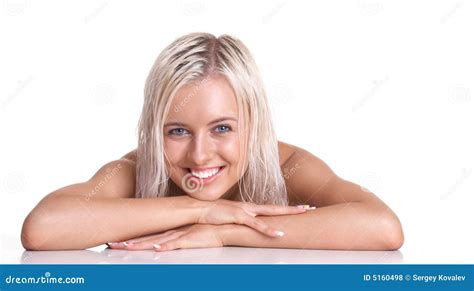 Het Jonge Glimlachen Van De Vrouw Van De Blonde Stock Foto Image Of Vrij Glimlachen