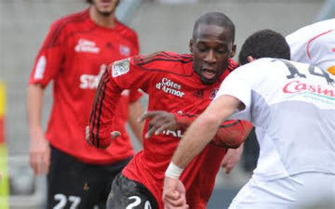 Ligue 2 Guingamp Brest Les Notes Des Joueurs Guingampais Le