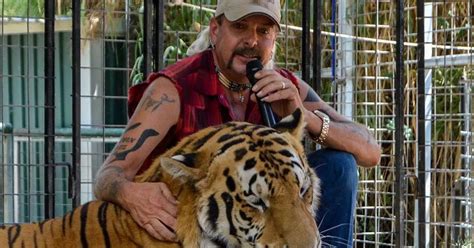 The Crazy True Story Of Tiger King Joe Exotics Zoo And The Feud That