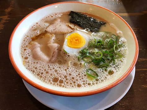 創業1953年で独特の製法で全国に名を馳せる福岡 久留米にあるラーメン店「大砲ラーメン 本店」｜うまいもの大好き 2000軒以上食べ歩いた