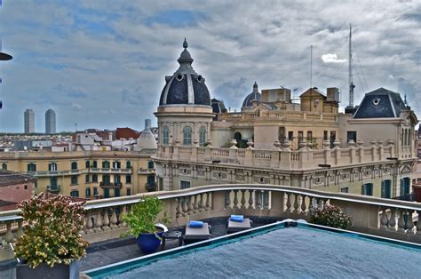 The Barcelona Rooftop Pool You Need To Know About | Glitter&Mud