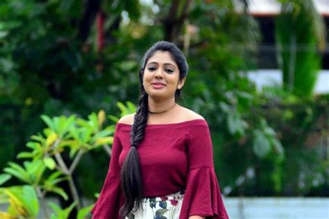 Veena Nandakumar Wiki Biography Age Movies Images Latest Hot Photoshoots More Wikimylinks