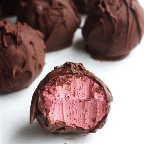 Chocolate Strawberry Truffles Chocolate Covered Strawberry Recipe Strawberry Truffle