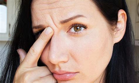 How to Get Rid of Forehead Wrinkles: 5 Methods That Work