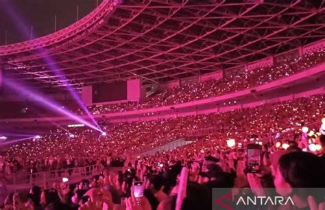 Stadion Gbk Jadi Pink Blackpink Terpukau Celebesmedia