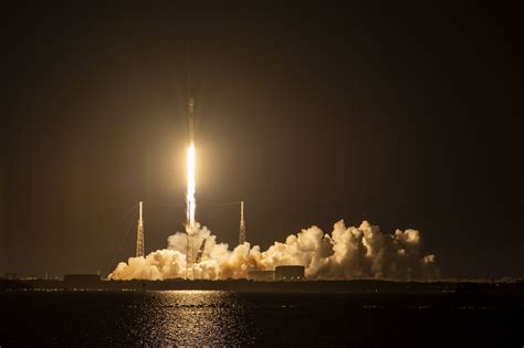 Spacex On Twitter Falcon Launches Starlink Satellites To Low