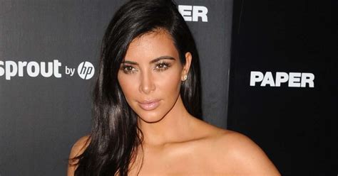 Kim Kardashian Rikthehet Me Pozat Me Bikini Telegrafi