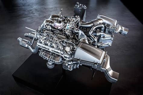 Mercedes AMG Reveals Twin Turbo V8 For Its New GT W Video