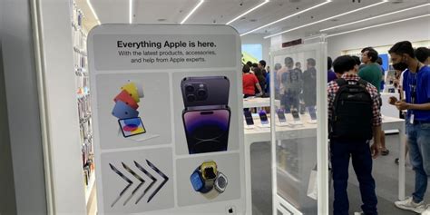 Machines Open Second Apple Premium Partner Store Located At 1 Utama So